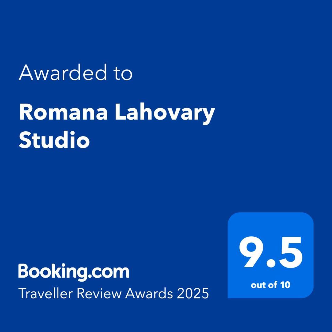 Romana Lahovary Studio Bukares Bagian luar foto
