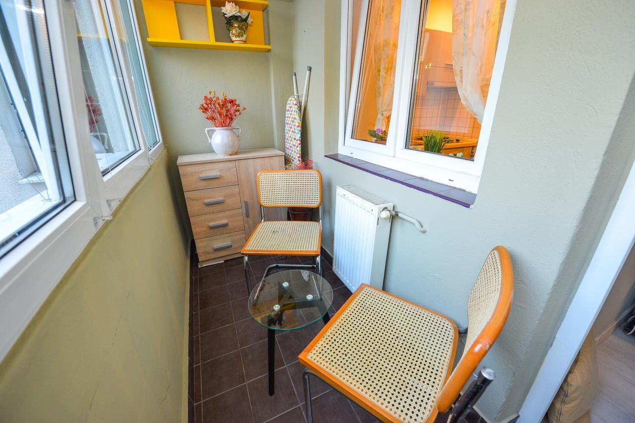 Romana Lahovary Studio Bukares Bagian luar foto