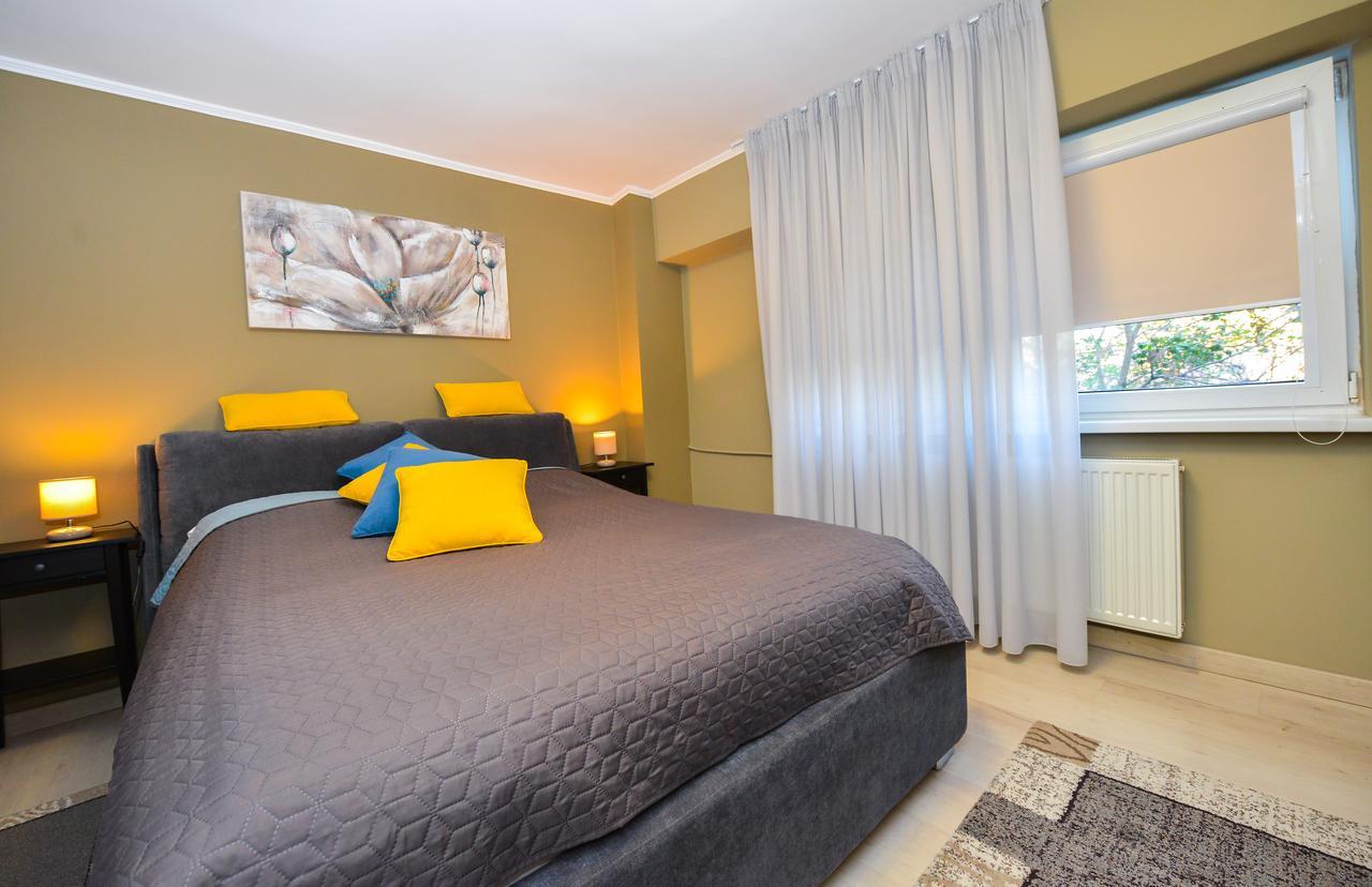 Romana Lahovary Studio Bukares Bagian luar foto